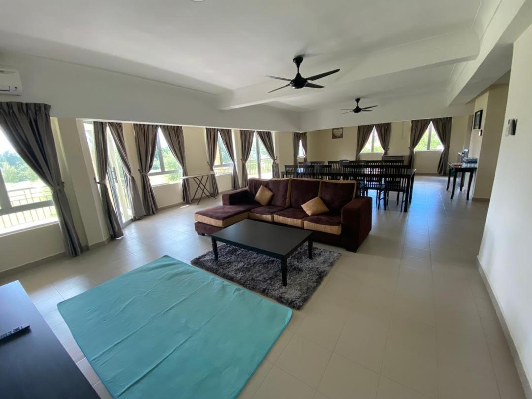 Tiara Desaru Resort Extérieur photo