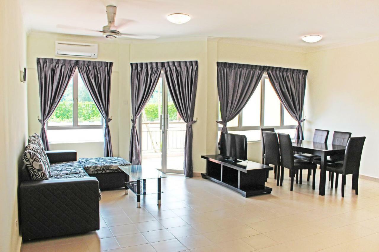 Tiara Desaru Resort Extérieur photo